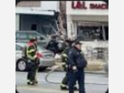Des Plaines crash: 2 killed after SUV crashes into building