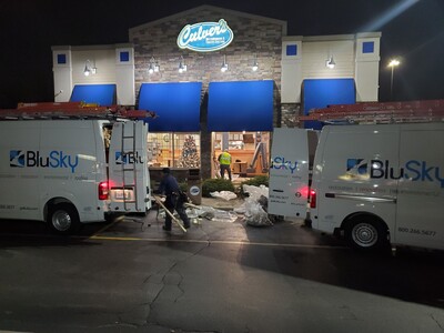 Vehicle Crashes into Morton Grove Culvers Injuring Four