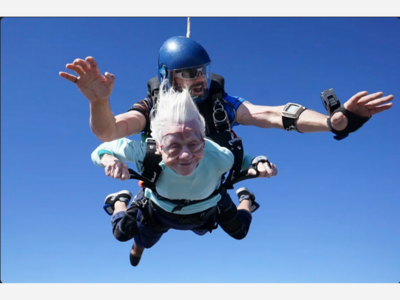 104-year-old Chicago woman dies days after making a skydive that could put her in the record books